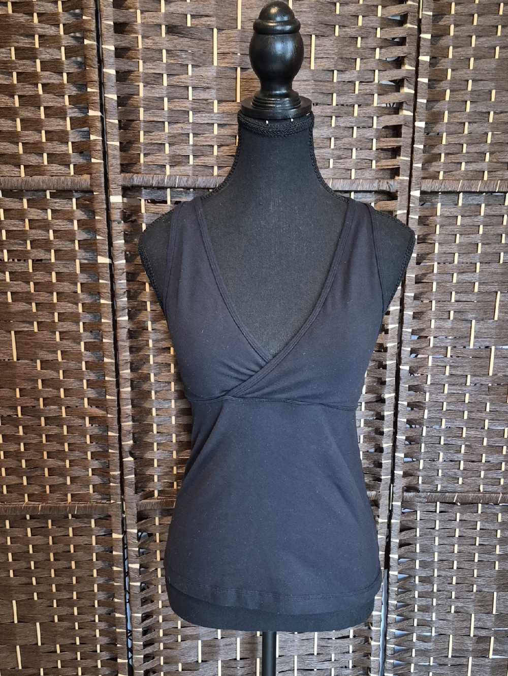lululemon athletica Black V-Neck Crossover Tank